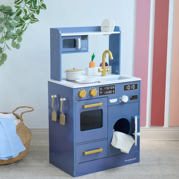Kids Teamson Kids Little Chef Lake Tahoe Wooden Play Kitchen - Washer & Mini Garden