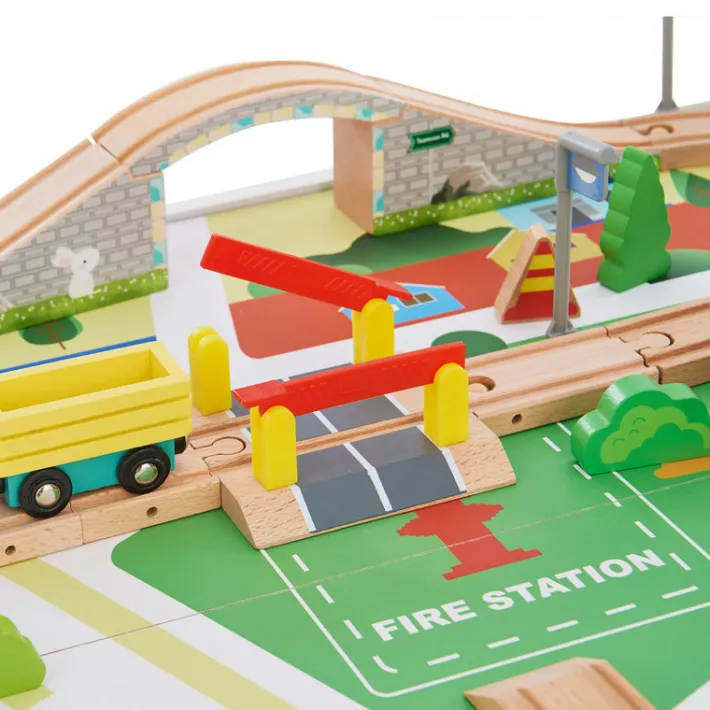 Kids Teamson Kids Preschool Play Lab Toys Table with 85-pc Train and Town Set, Natural